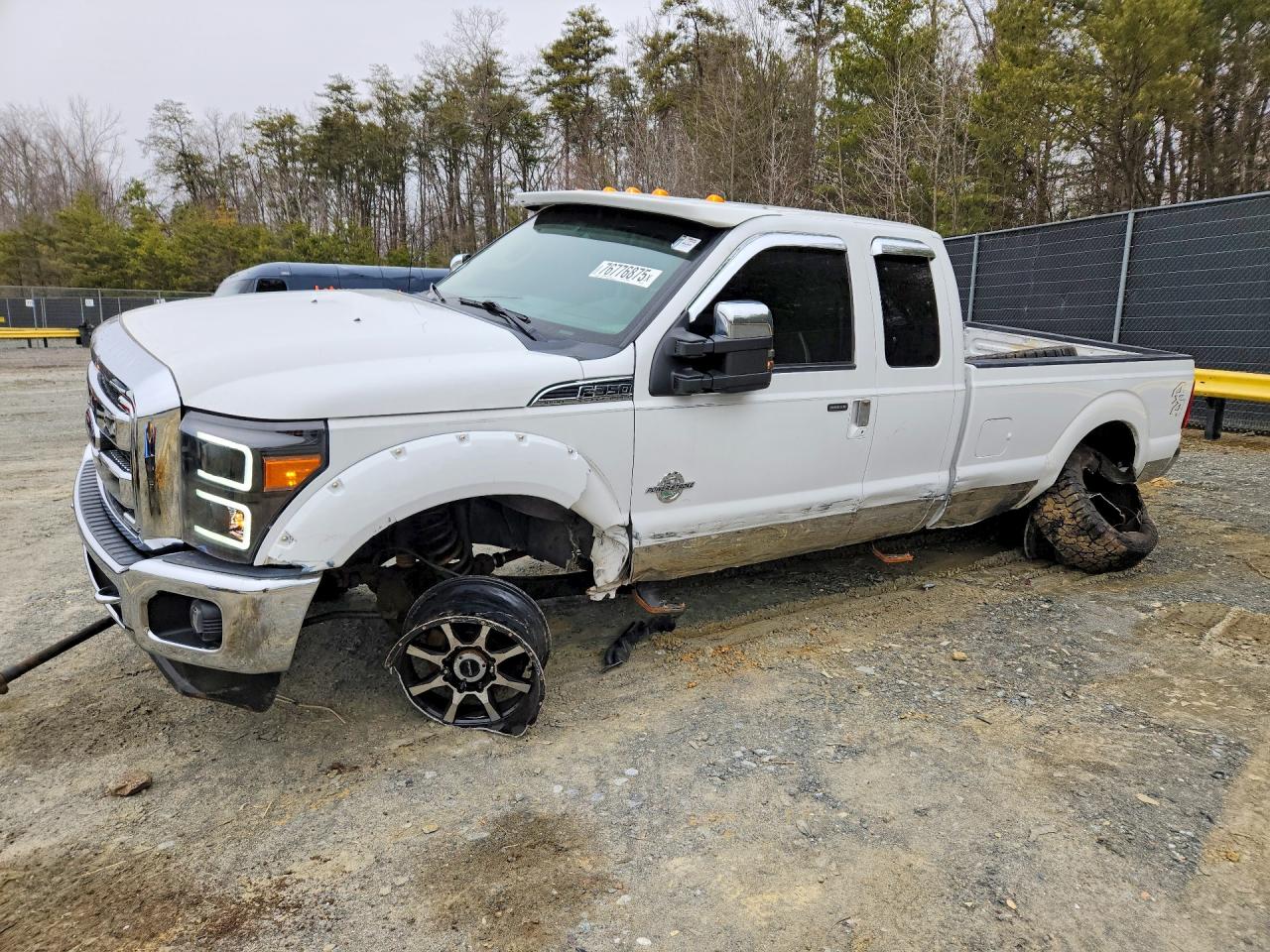 Salvage Ford F-350 Image