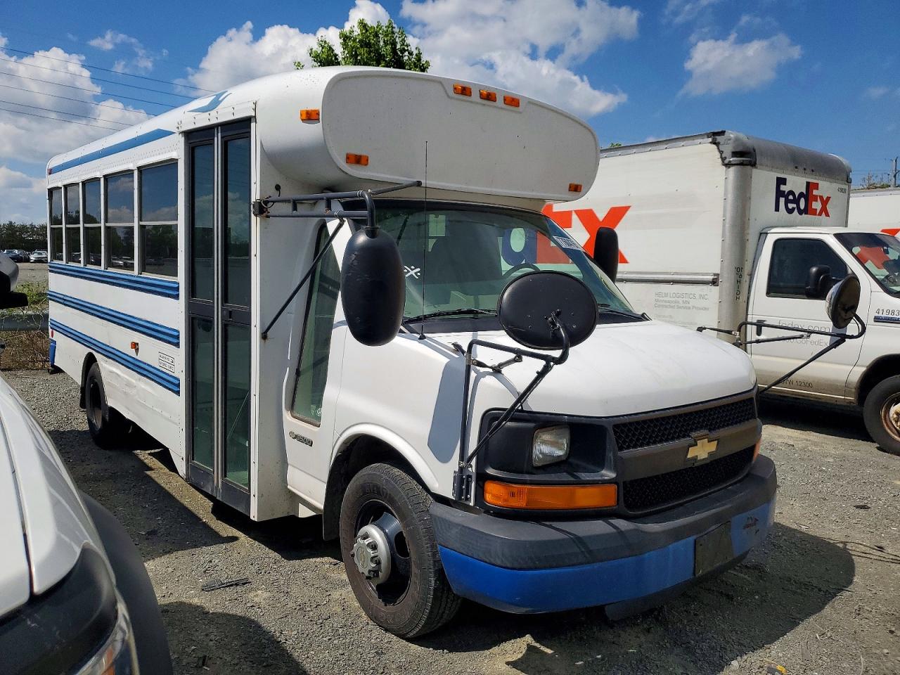Salvage Chevrolet Express Image
