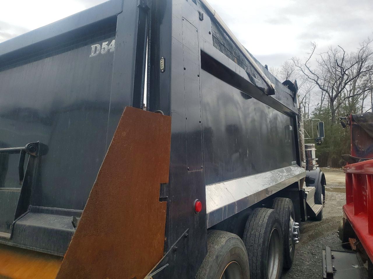 Kenworth W900