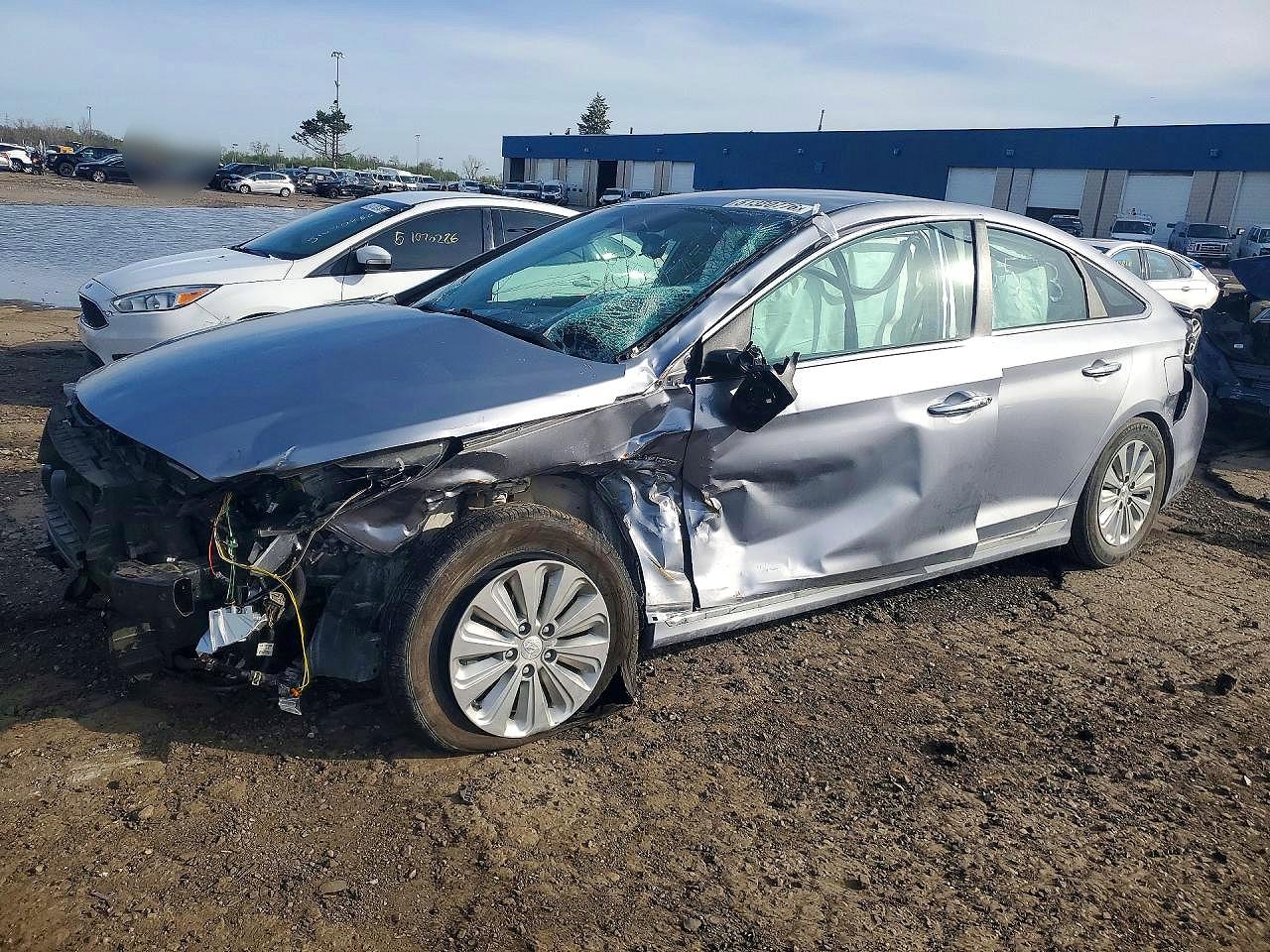 Salvage Hyundai SONATA Image