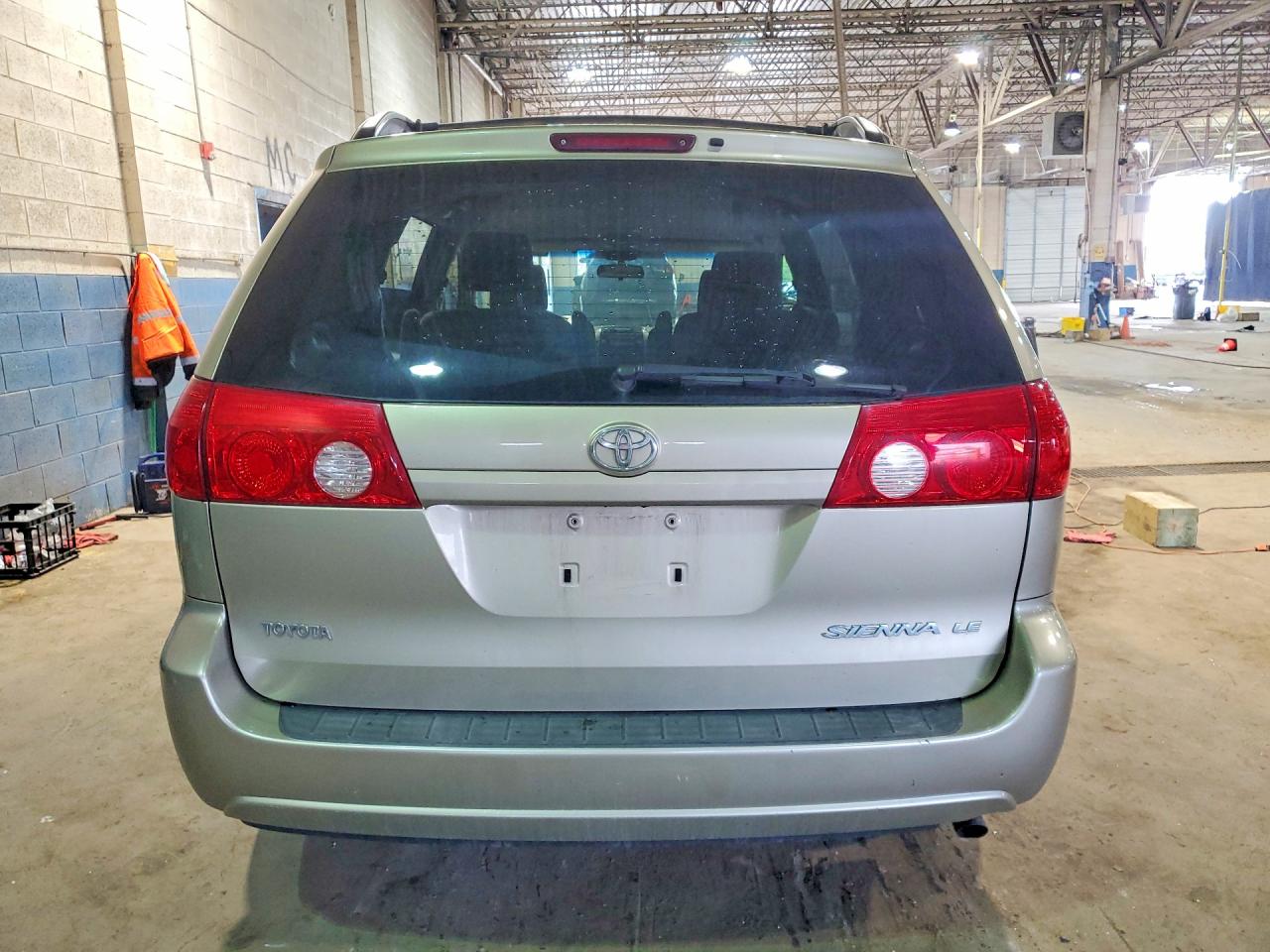 Toyota Sienna Le 7-passenger