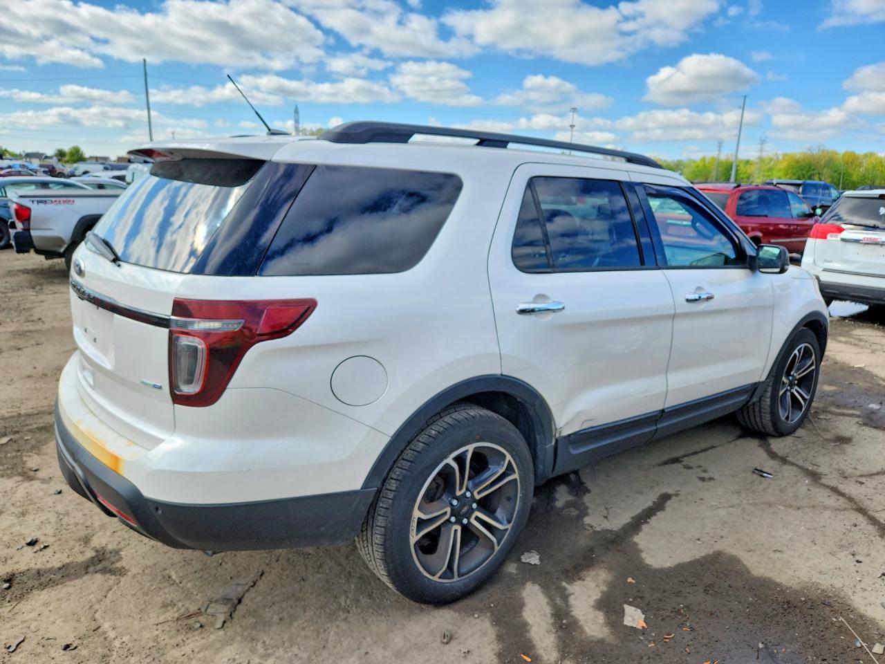 Ford Explorer Sport