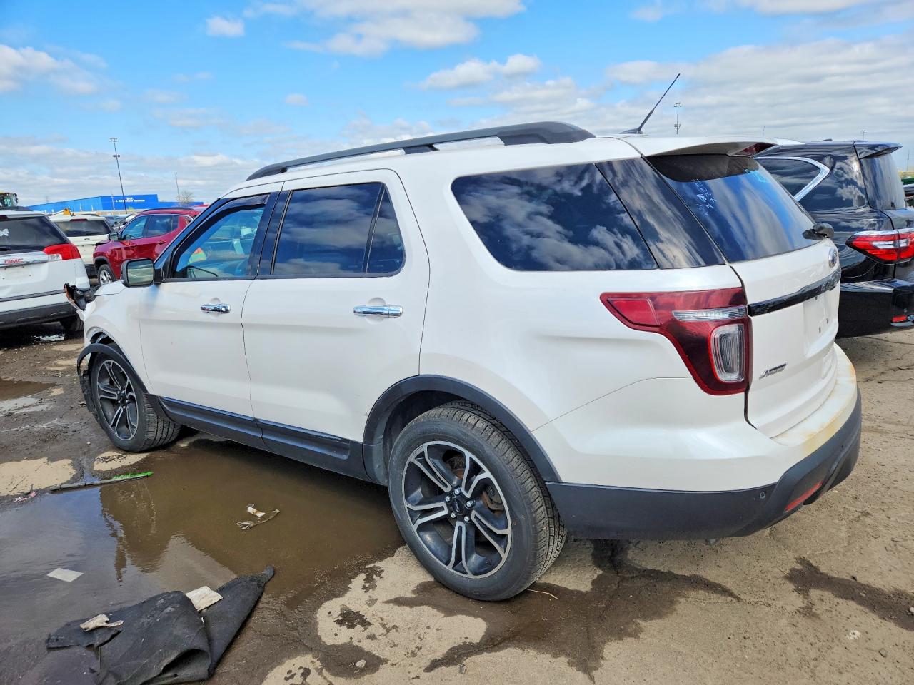 Ford Explorer Sport