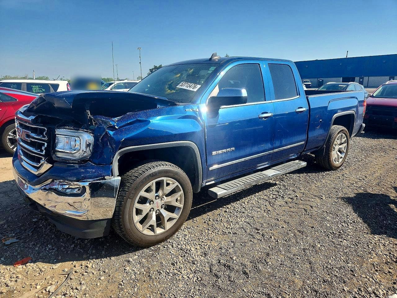 Salvage GMC Sierra Image