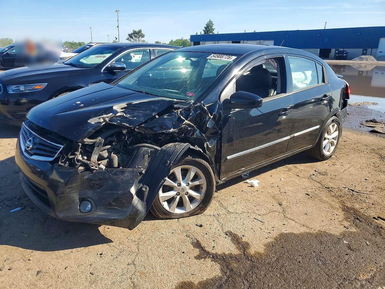Salvage Nissan Sentra Image
