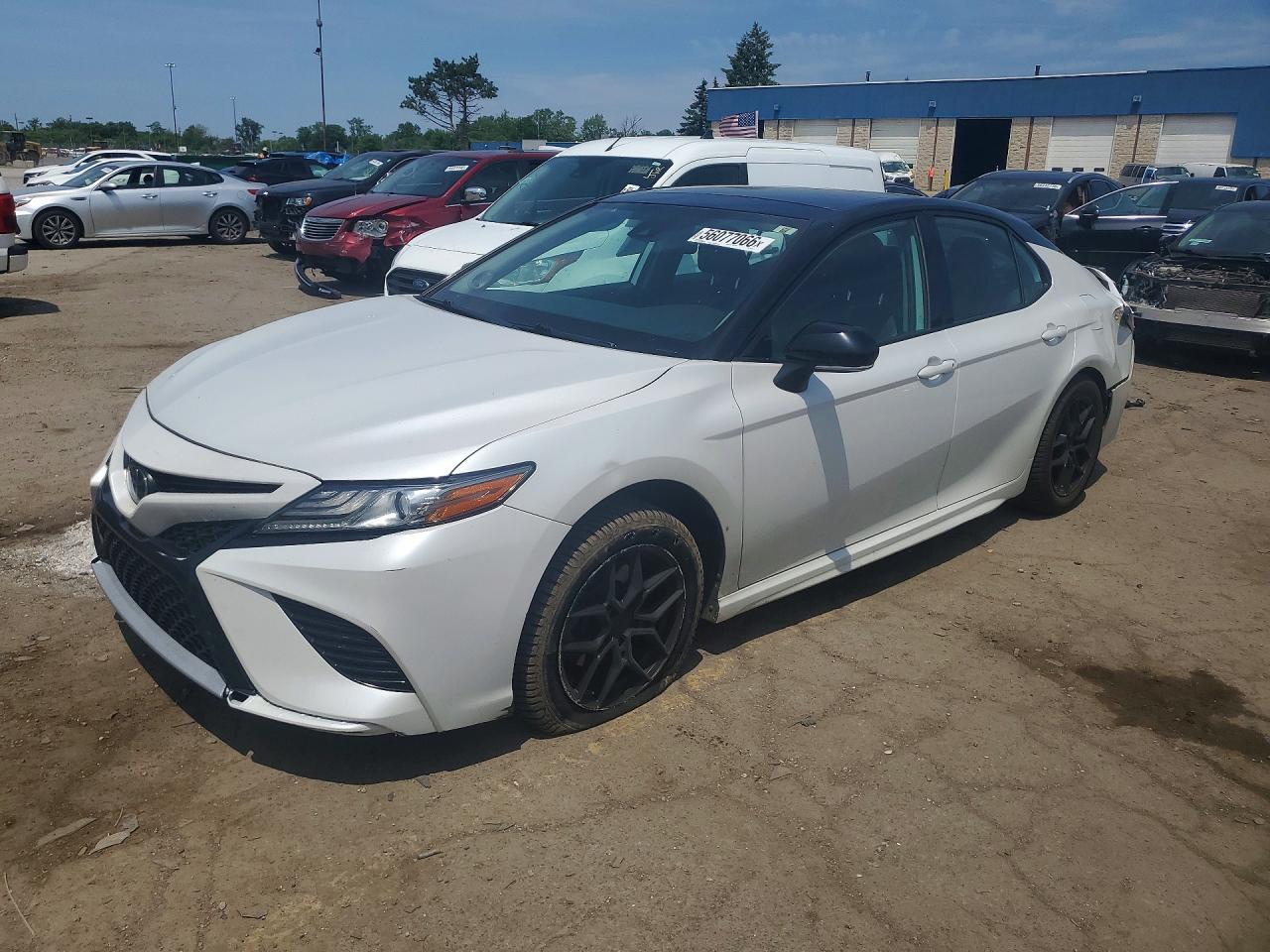 Salvage Toyota Camry Image