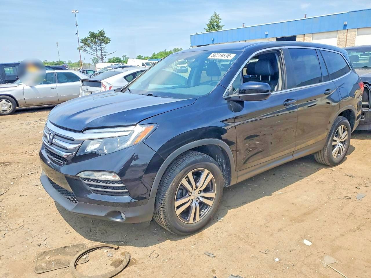 Salvage Honda Pilot Image