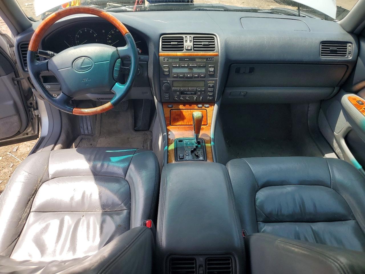 Lexus LS 400