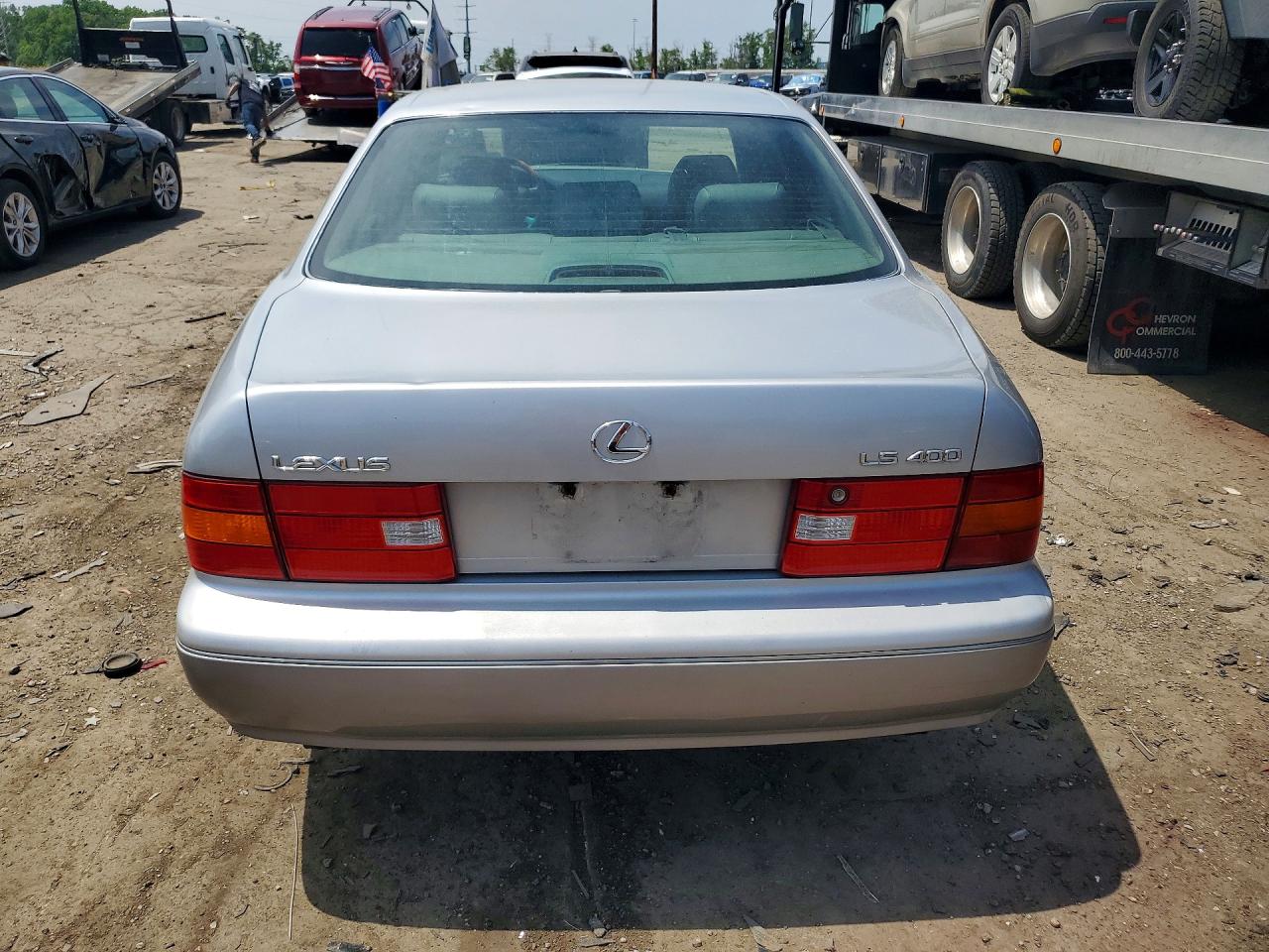 Lexus LS 400