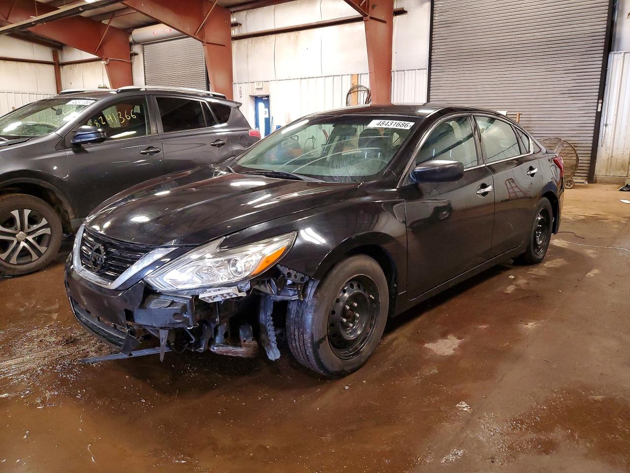 Salvage Nissan Altima Image