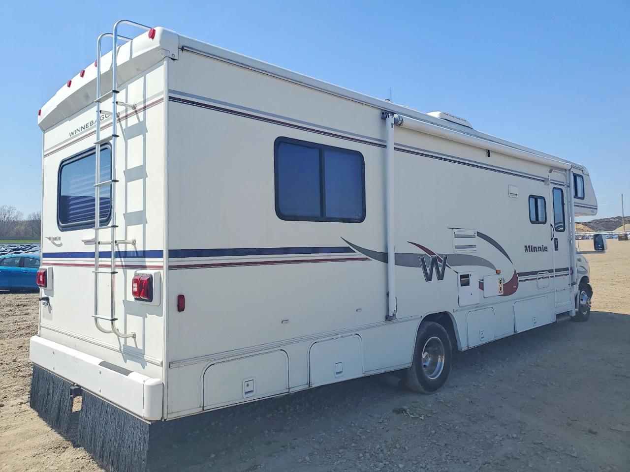 Ford Econoline E450 Super Duty Cutaway Van