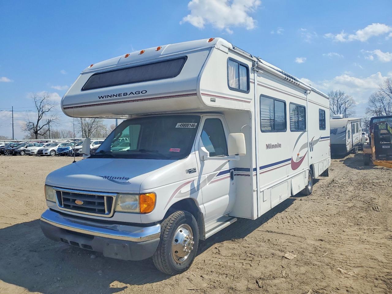 Ford Econoline E450 Super Duty Cutaway Van