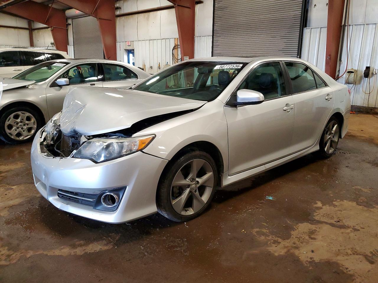 Salvage Toyota Camry Image