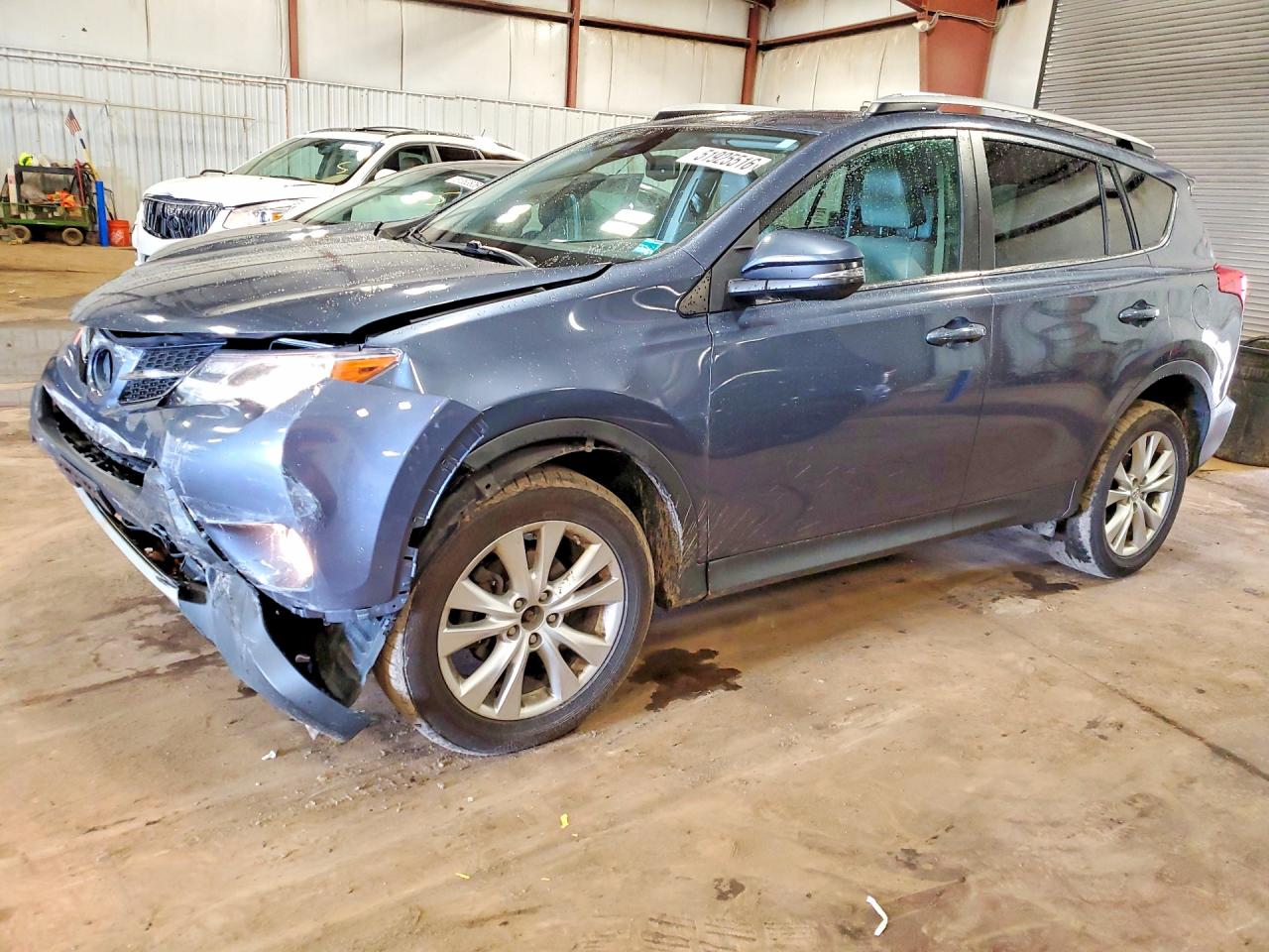 Salvage Toyota RAV4 Image
