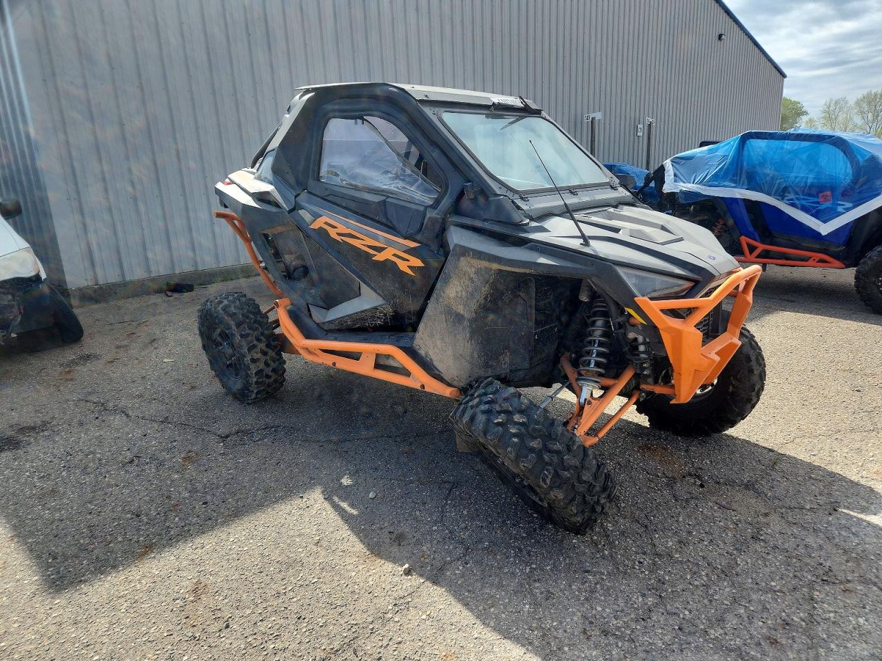 Salvage Polaris RZR Image