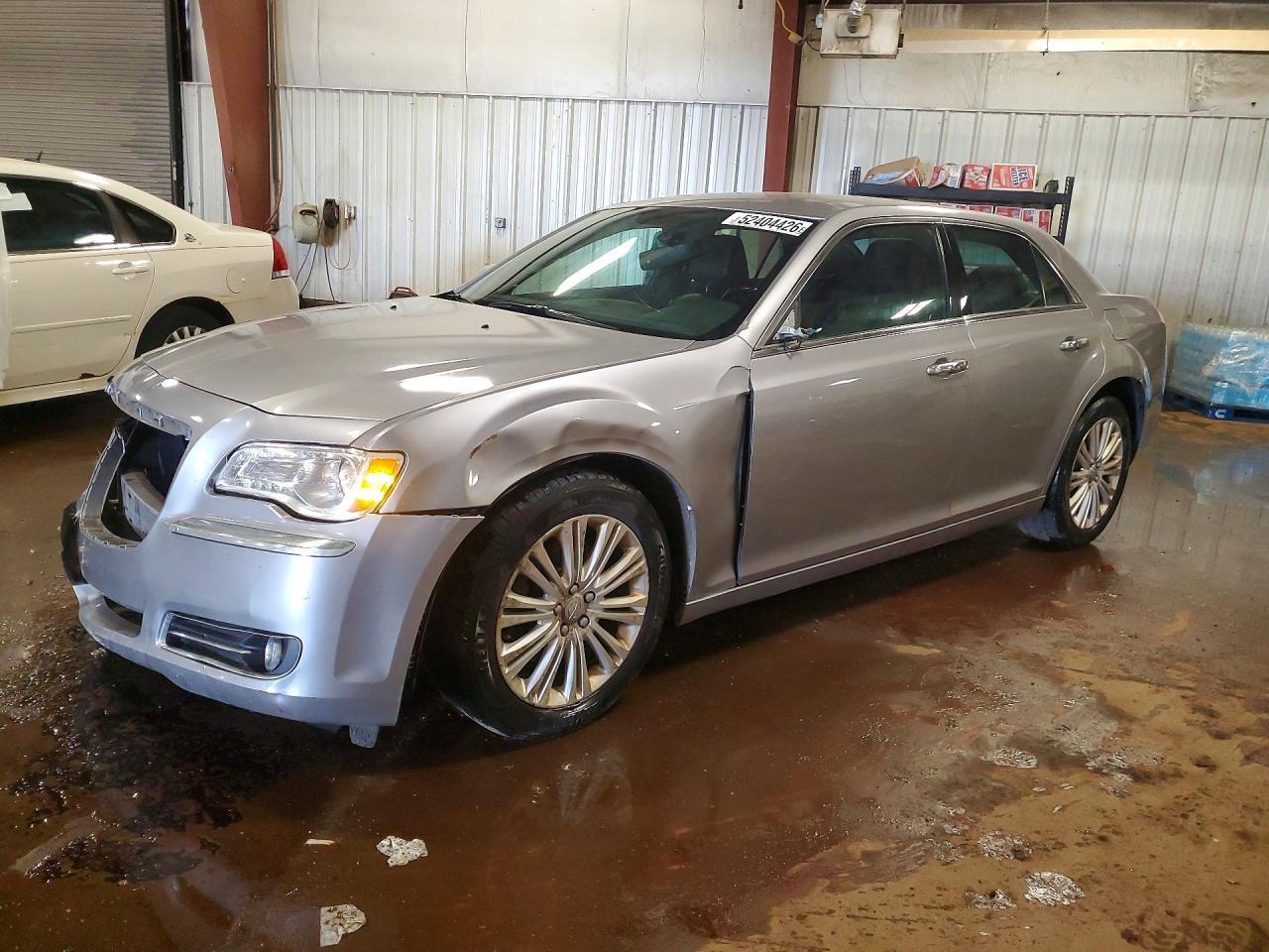 Salvage Chrysler 300 Image