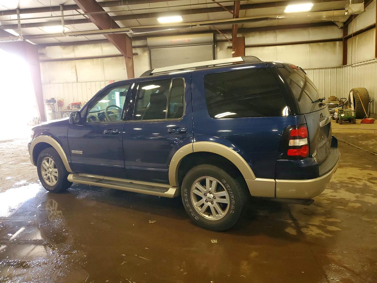 Ford Explorer Eddie Bauer