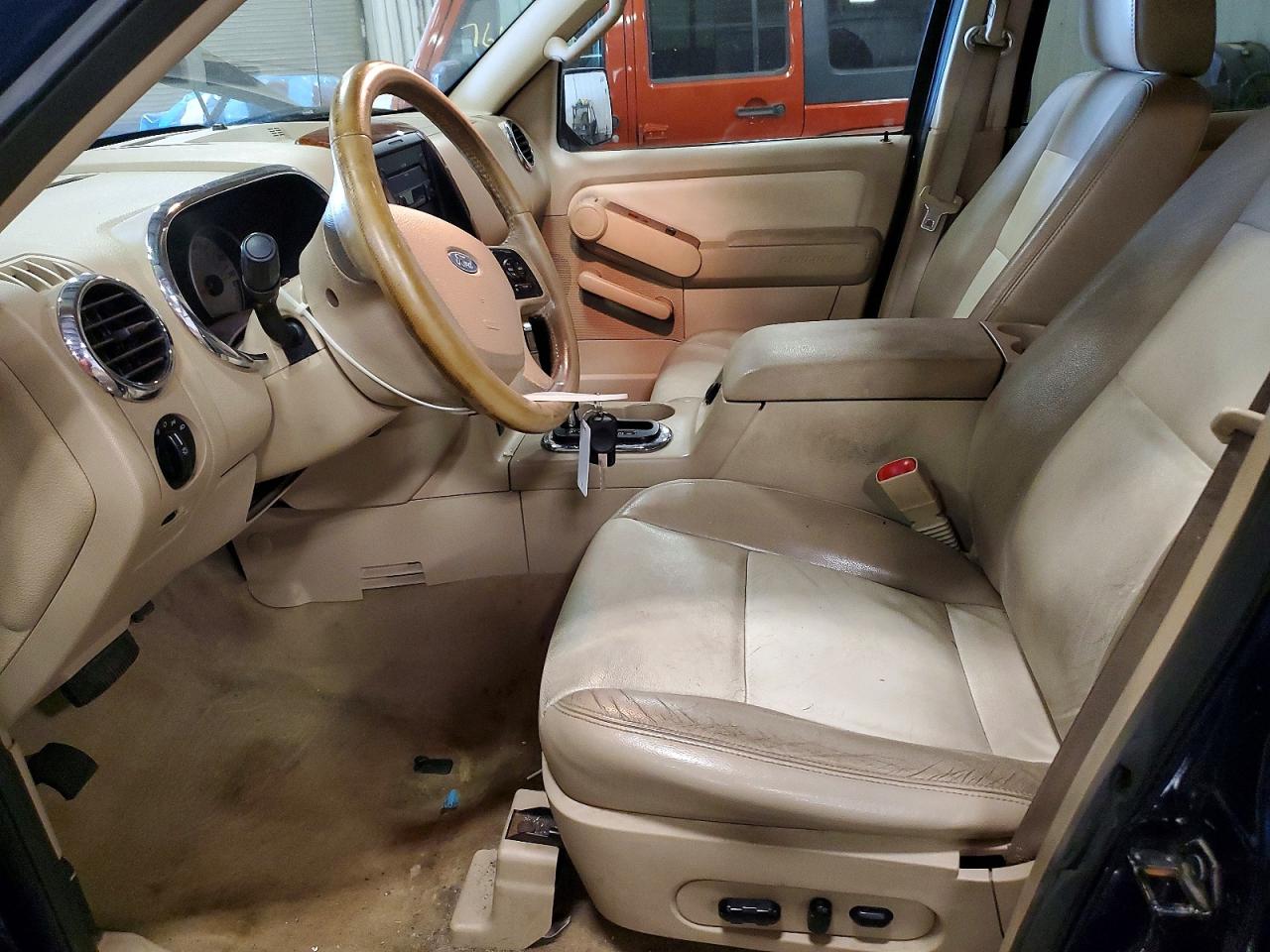 Ford Explorer Eddie Bauer