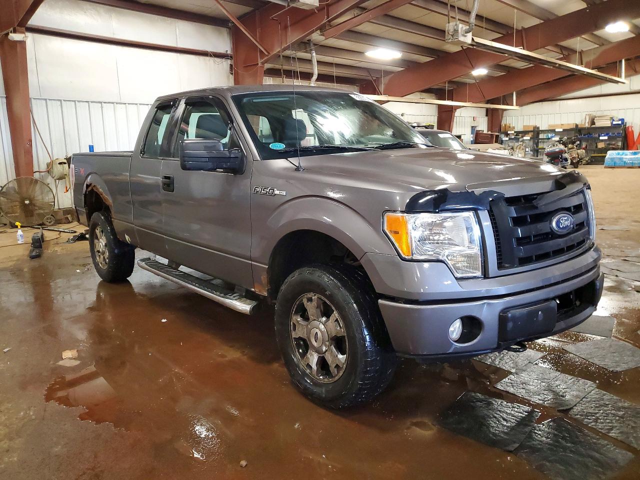 Ford F-150 Super Cab