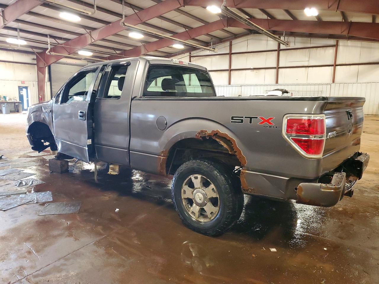 Ford F-150 Super Cab