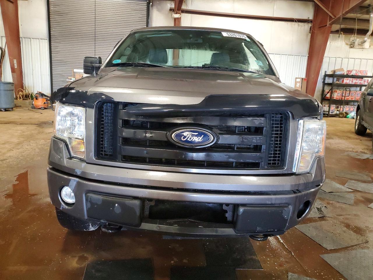 Ford F-150 Super Cab