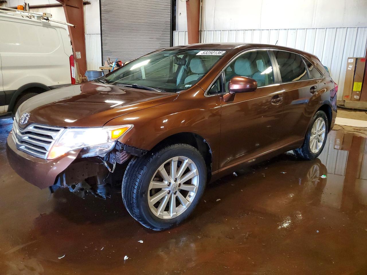 Salvage Toyota Venza Image