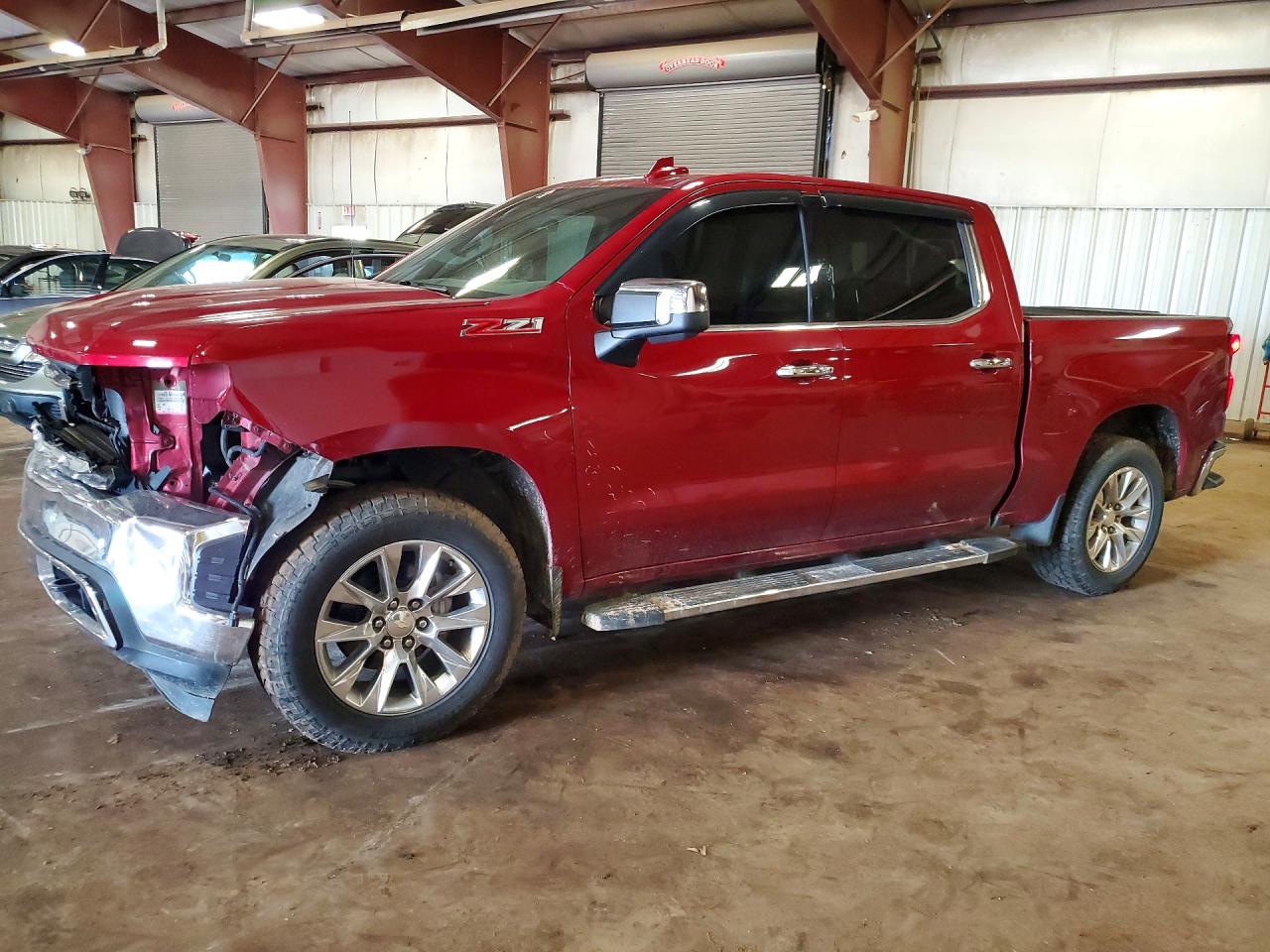 Salvage Chevrolet Silverado Image