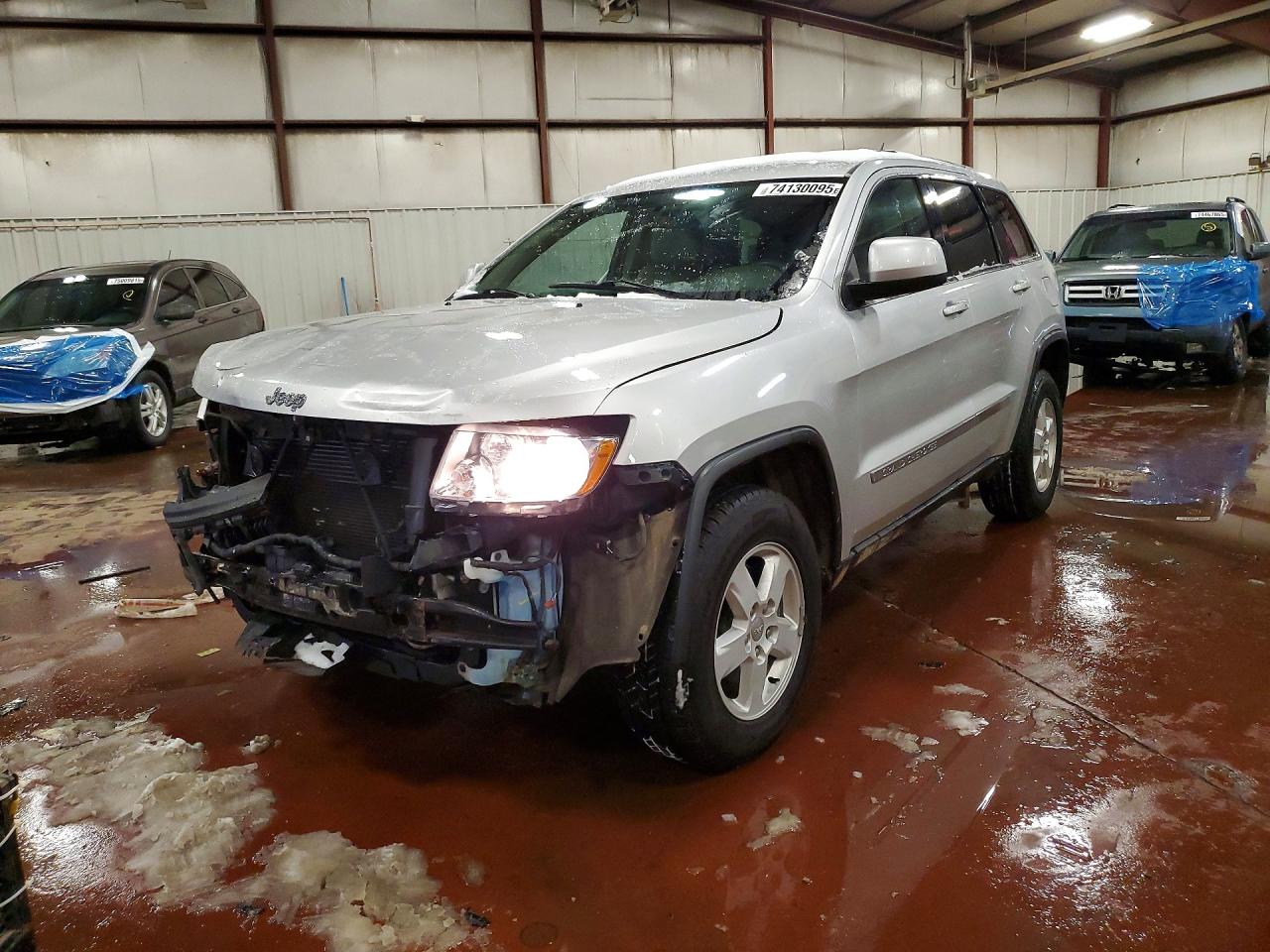 Salvage Jeep Cherokee Image