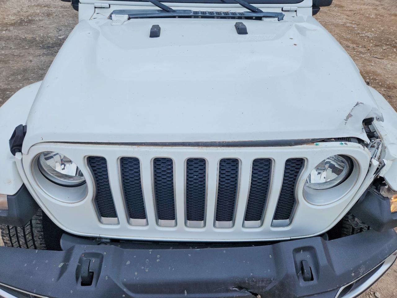 Jeep Wrangler Sahara