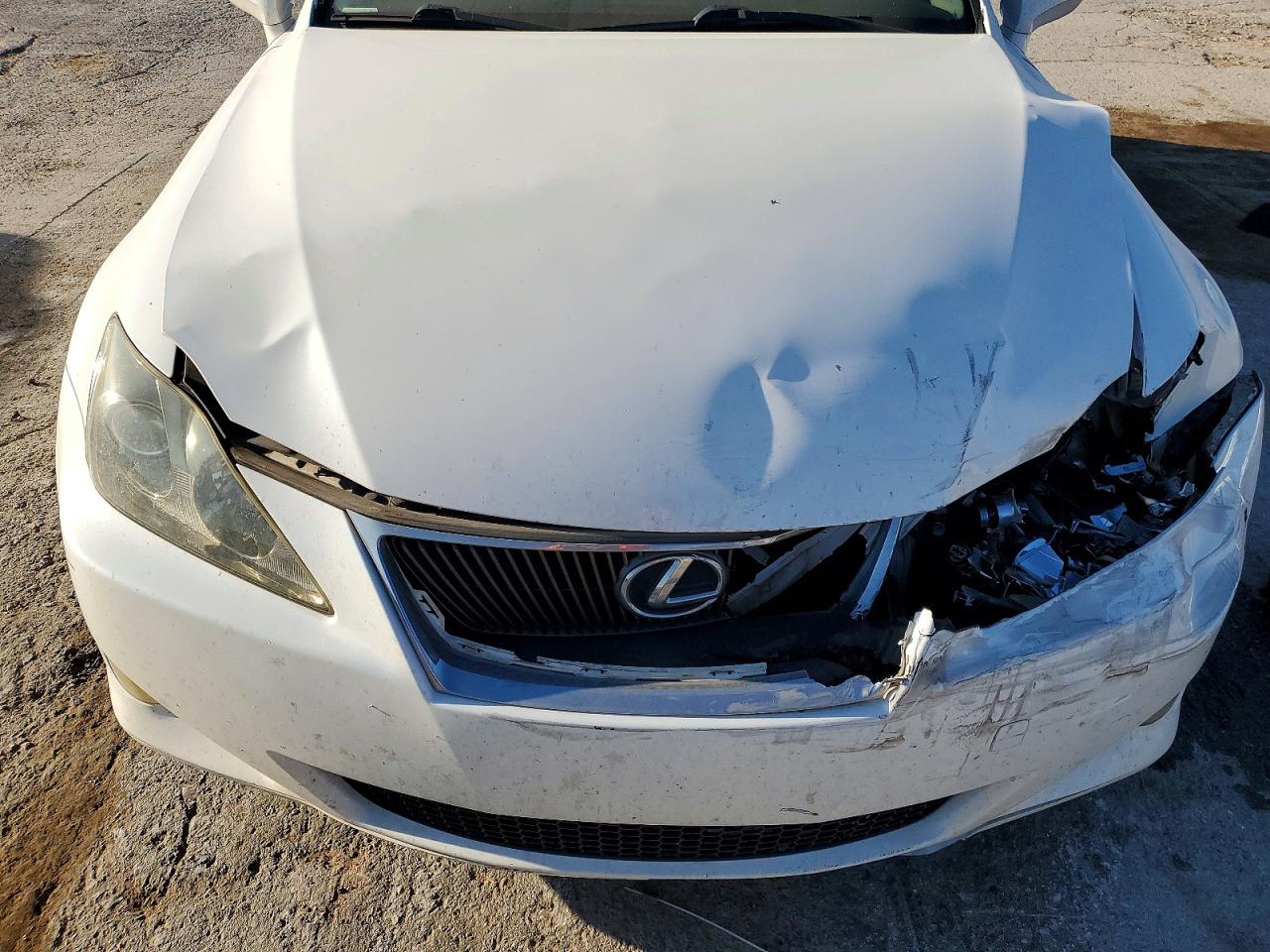 Lexus Is Base