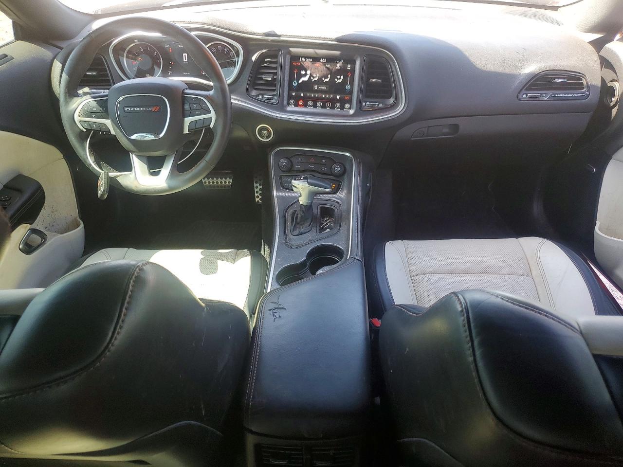 Dodge Challenger Sxt