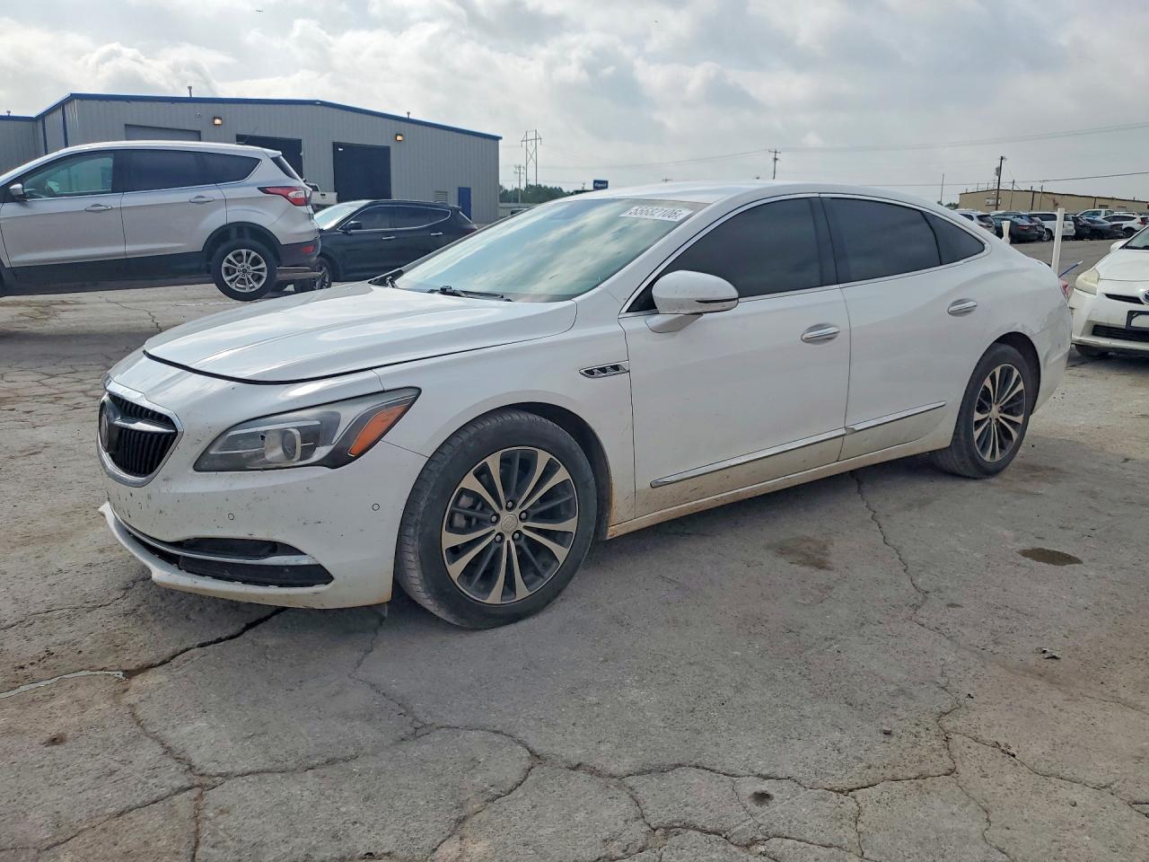 Salvage Buick LaCrosse Image