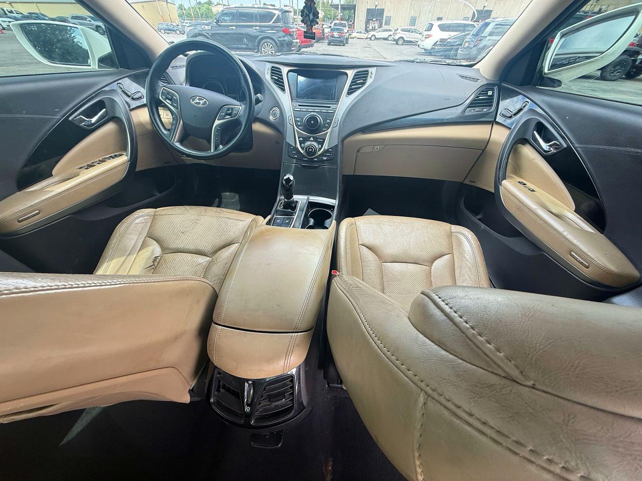 Hyundai Azera Base
