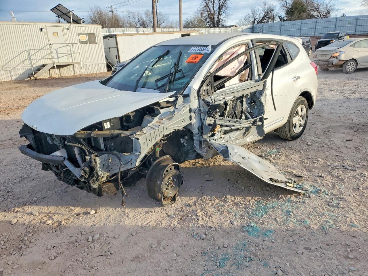 Salvage Nissan Rogue Image