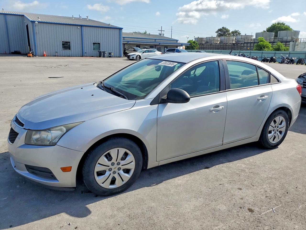 Salvage Chevrolet Cruze Image