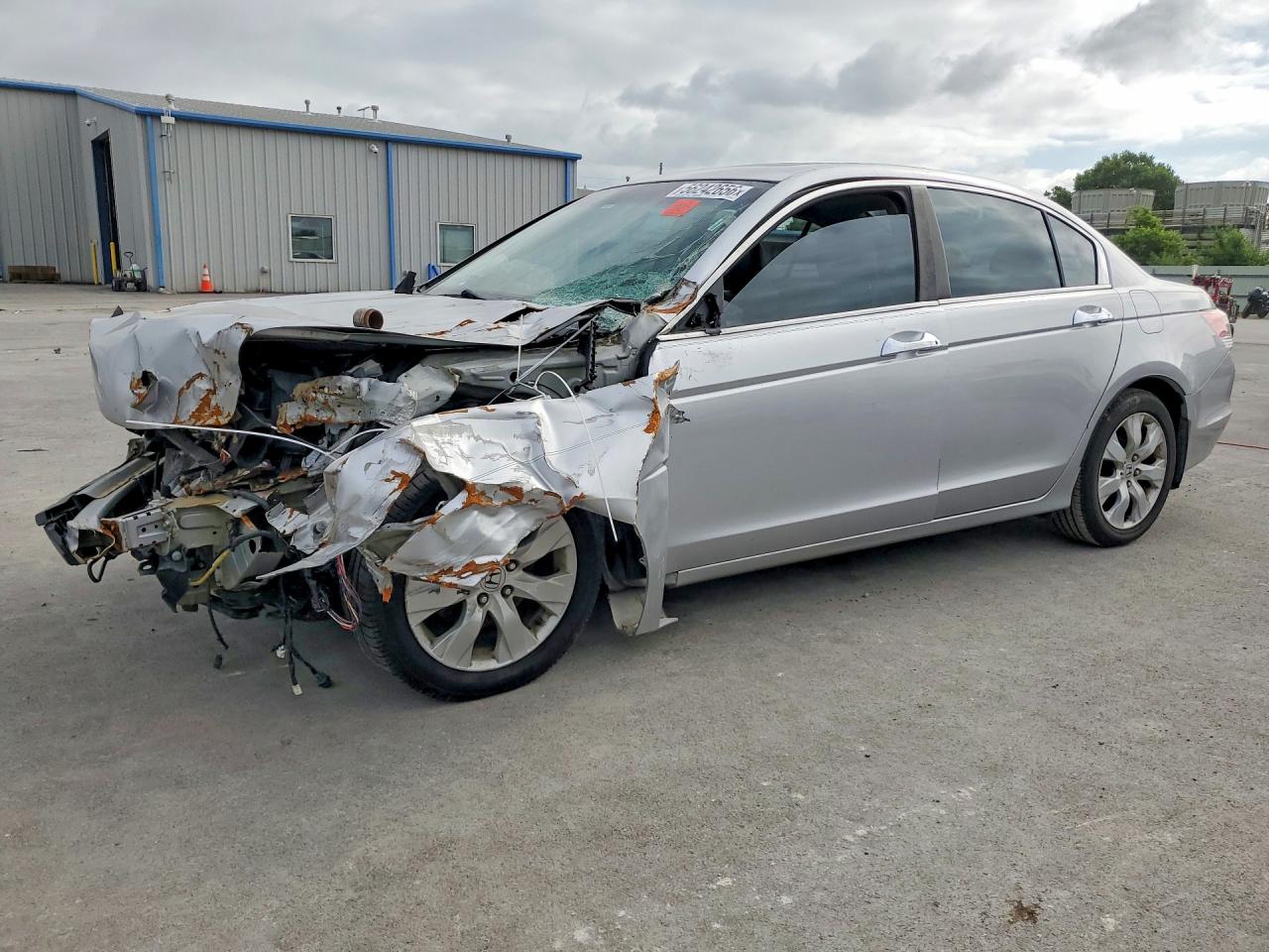 Salvage Honda Accord Image