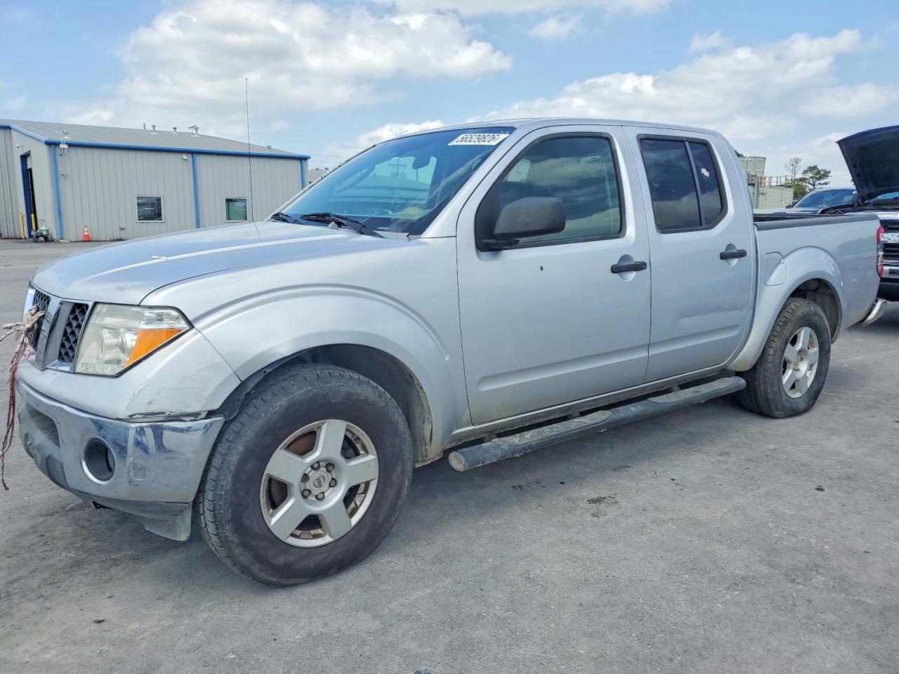 Salvage Nissan Frontier Image