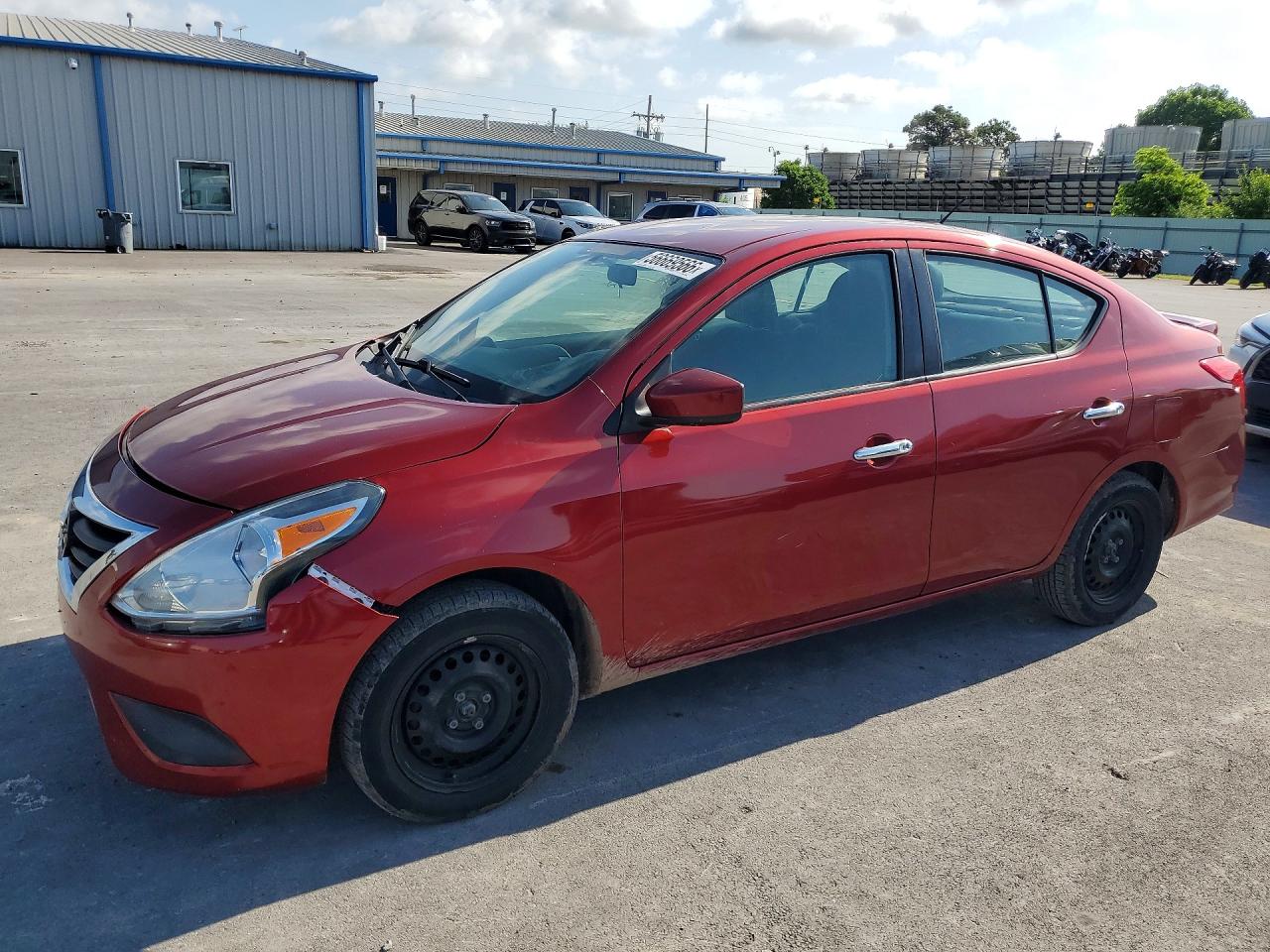 Salvage Nissan Versa Image