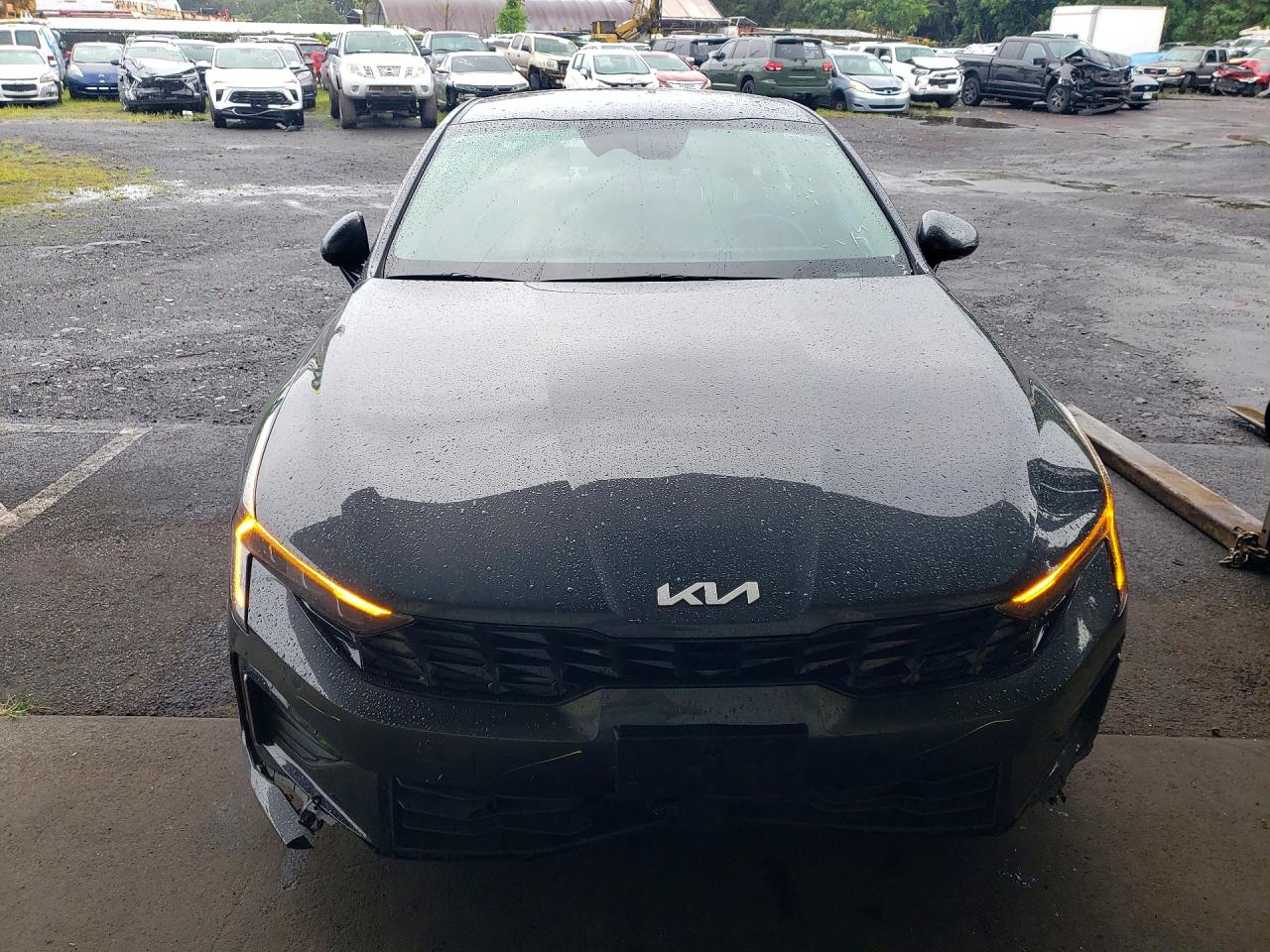 Kia K5 Lxs