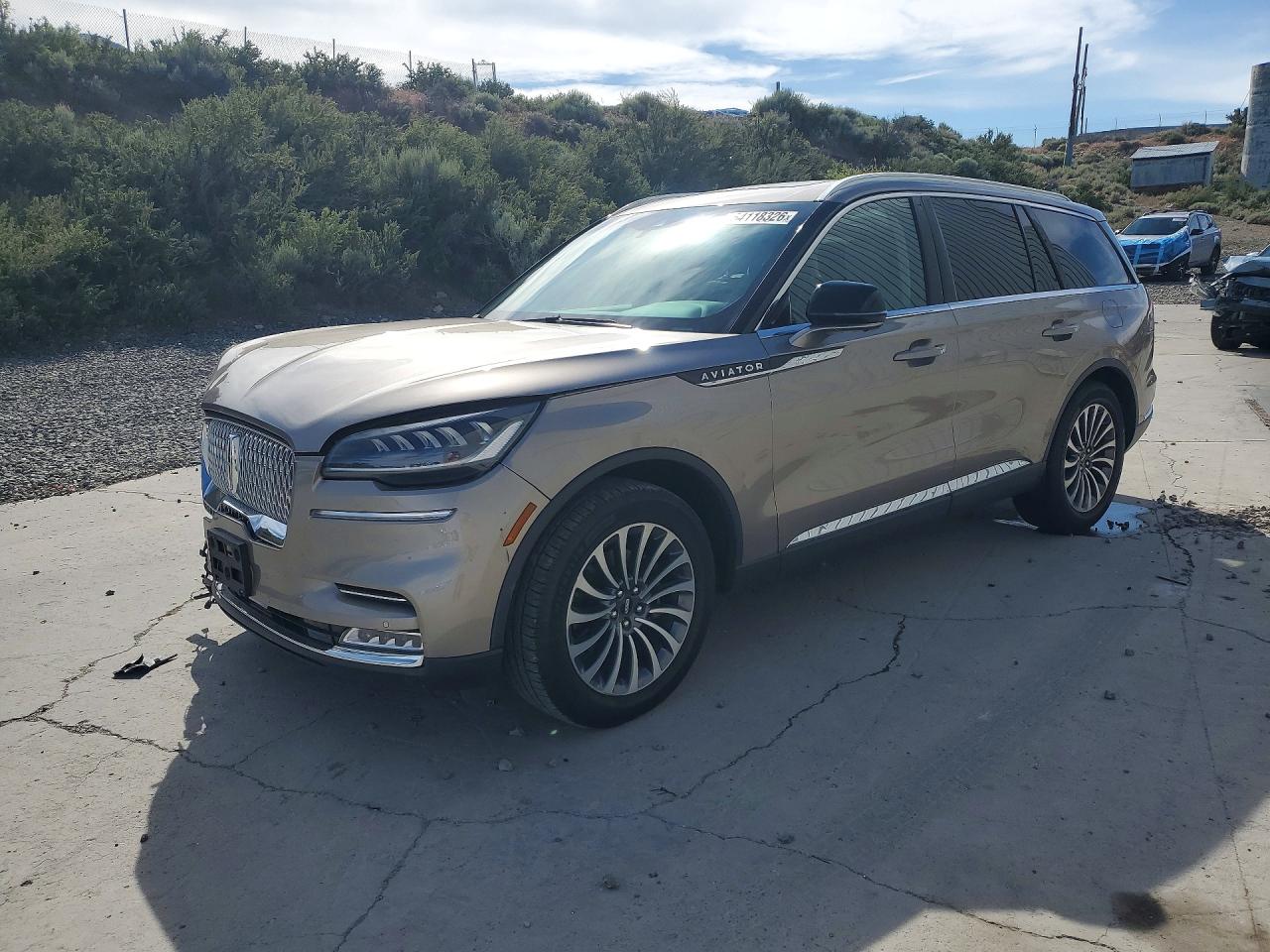 Salvage Lincoln Aviator Image
