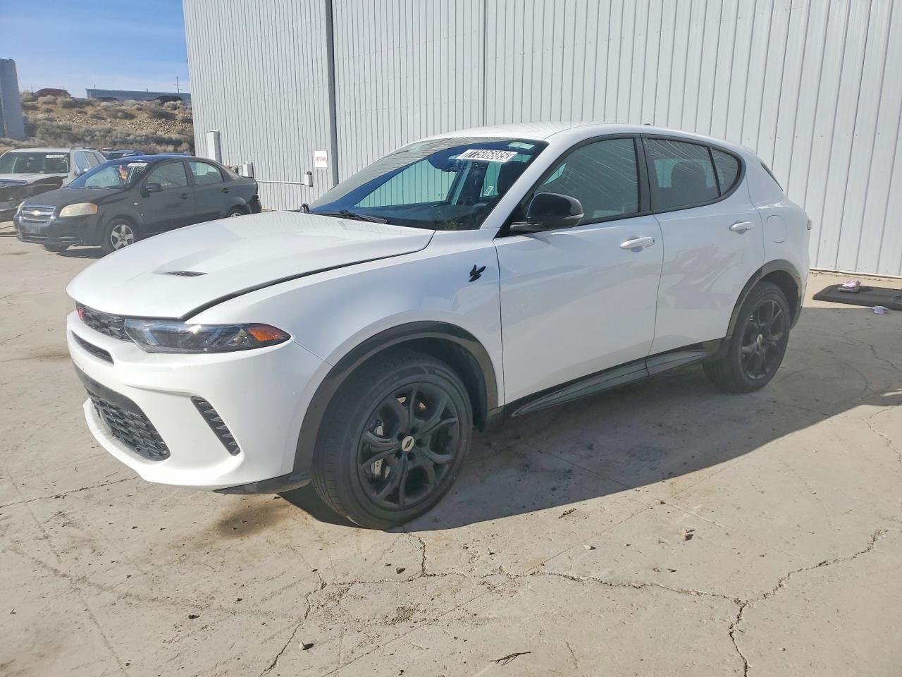Salvage Dodge Hornet Image