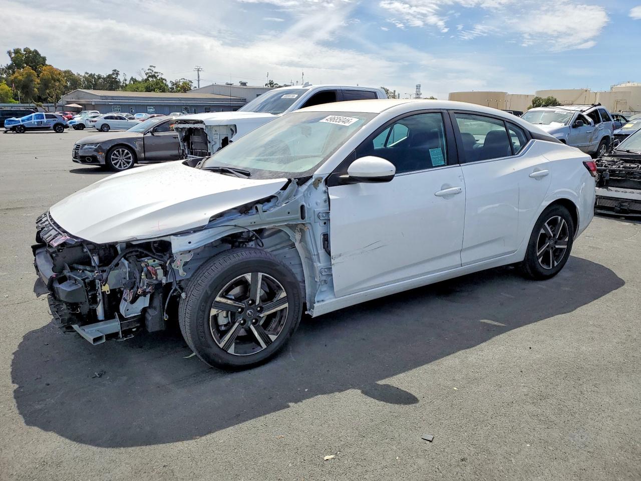 Salvage Nissan Sentra Image