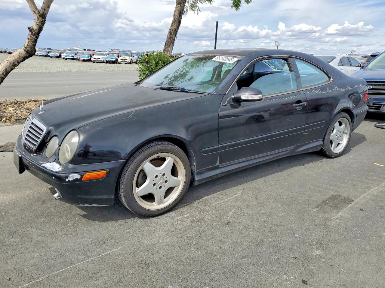Salvage Mercedes-Benz Clk-class Image