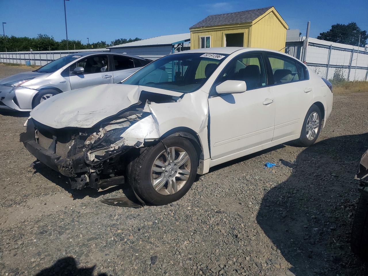 Salvage Nissan Altima Image