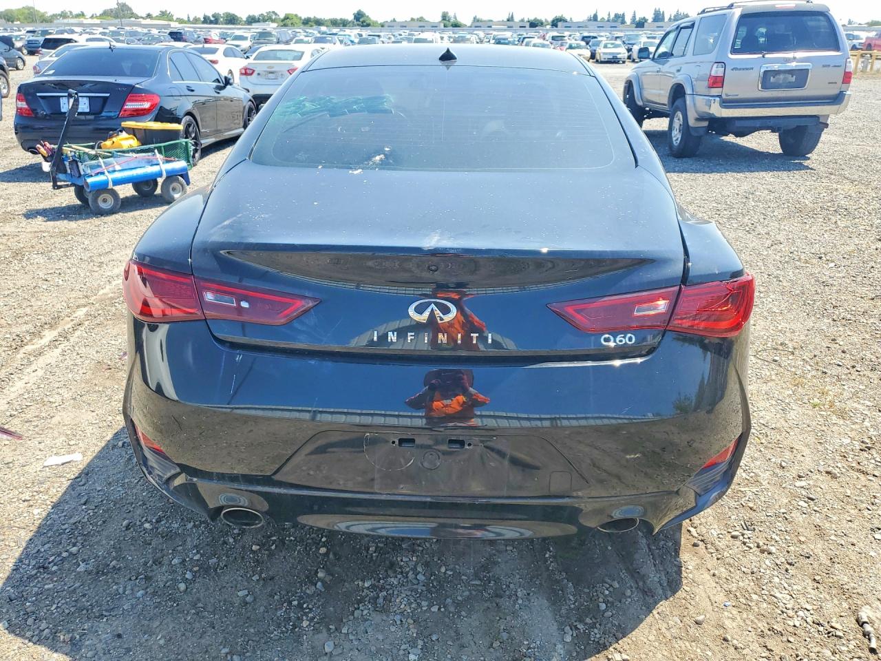 INFINITI Q60 2.0t Premium