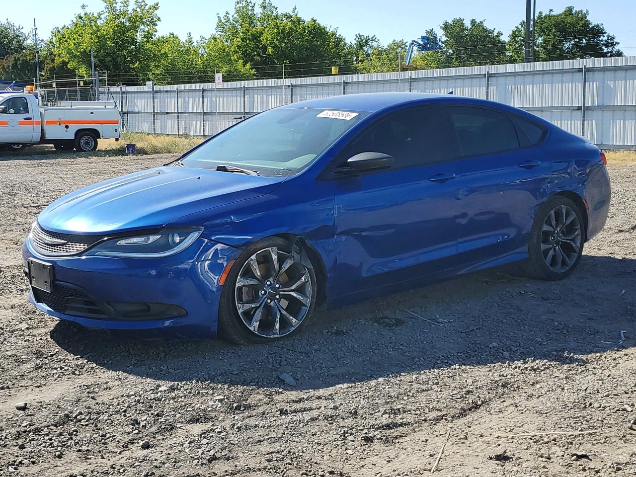 Salvage Chrysler 200 Image