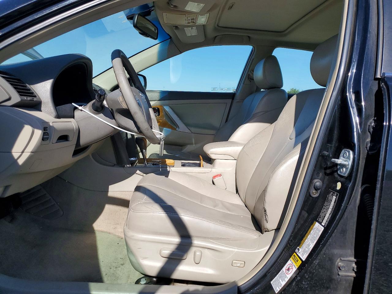 Toyota Camry Xle V6