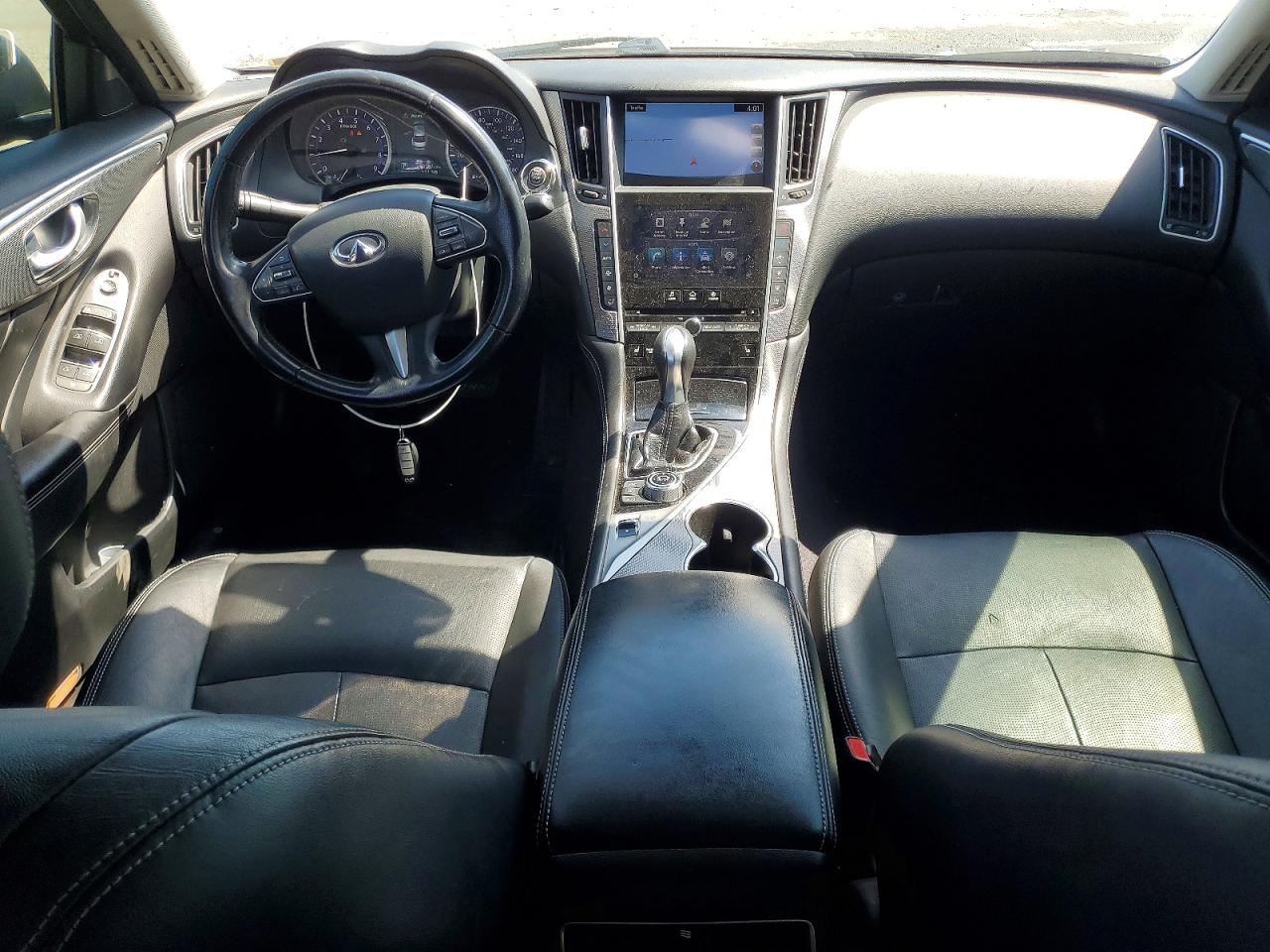 INFINITI Q50 Premium