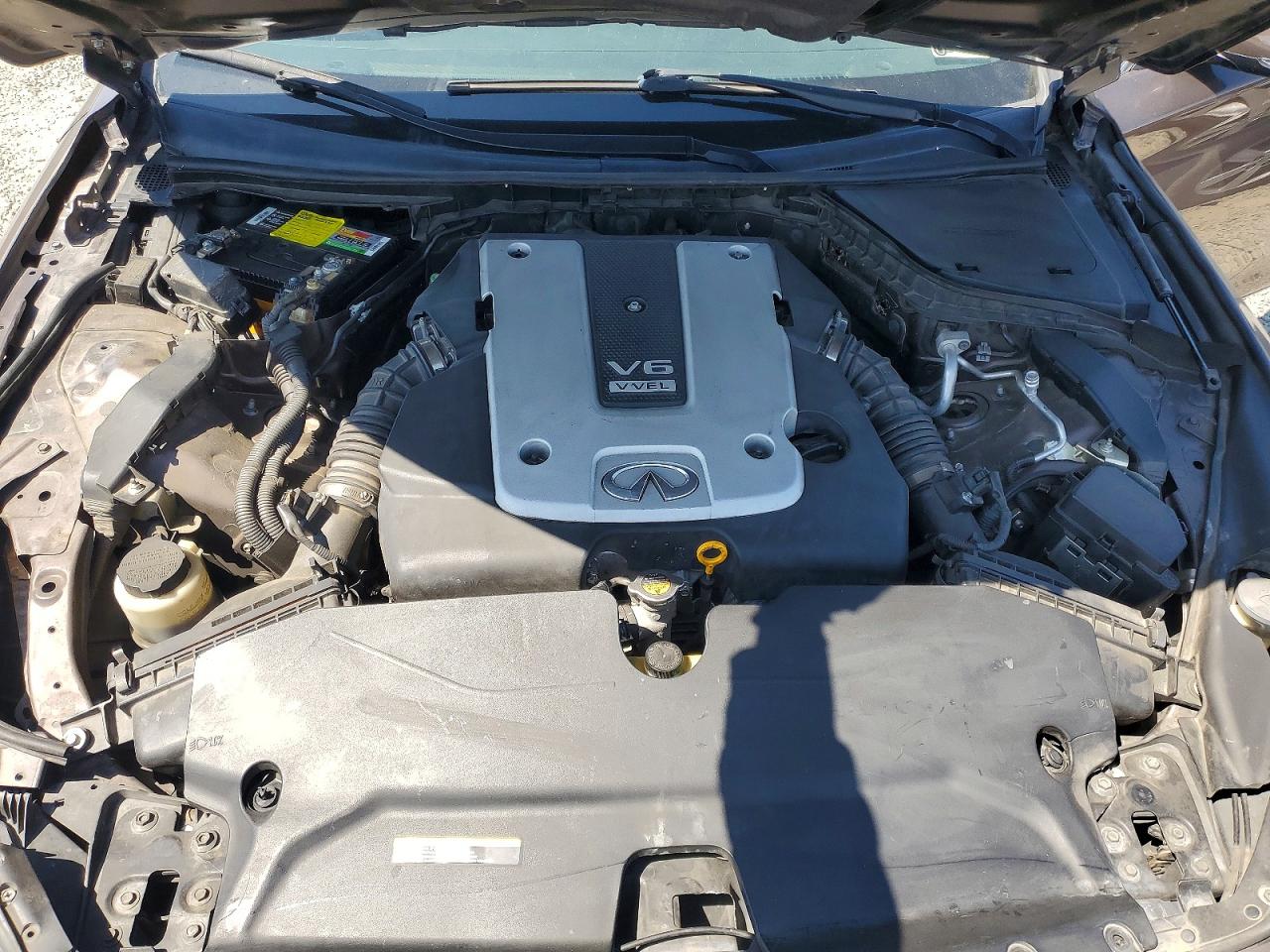INFINITI Q50 Premium