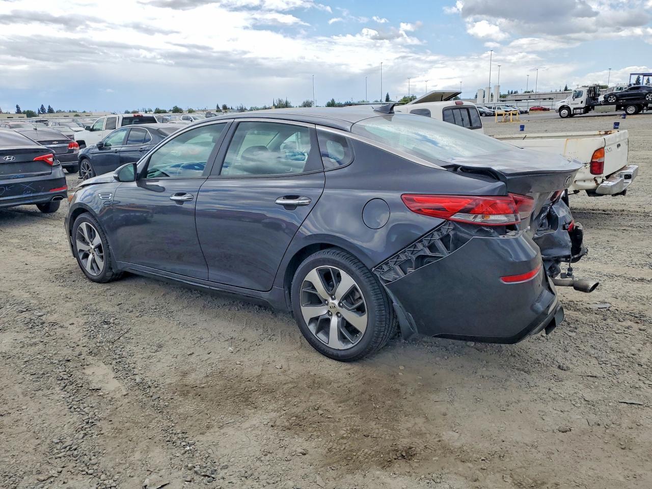 Kia Optima S